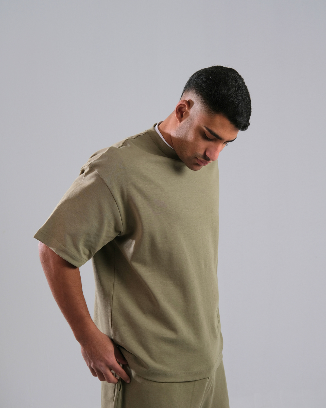 Fit Tee And Short Signature OLIVE