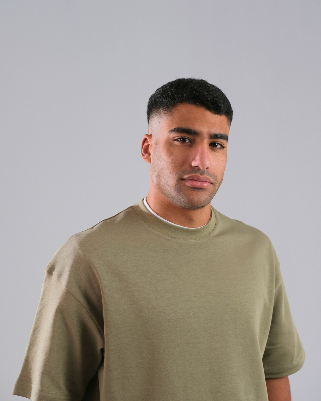 Fit Tee And Short Signature OLIVE