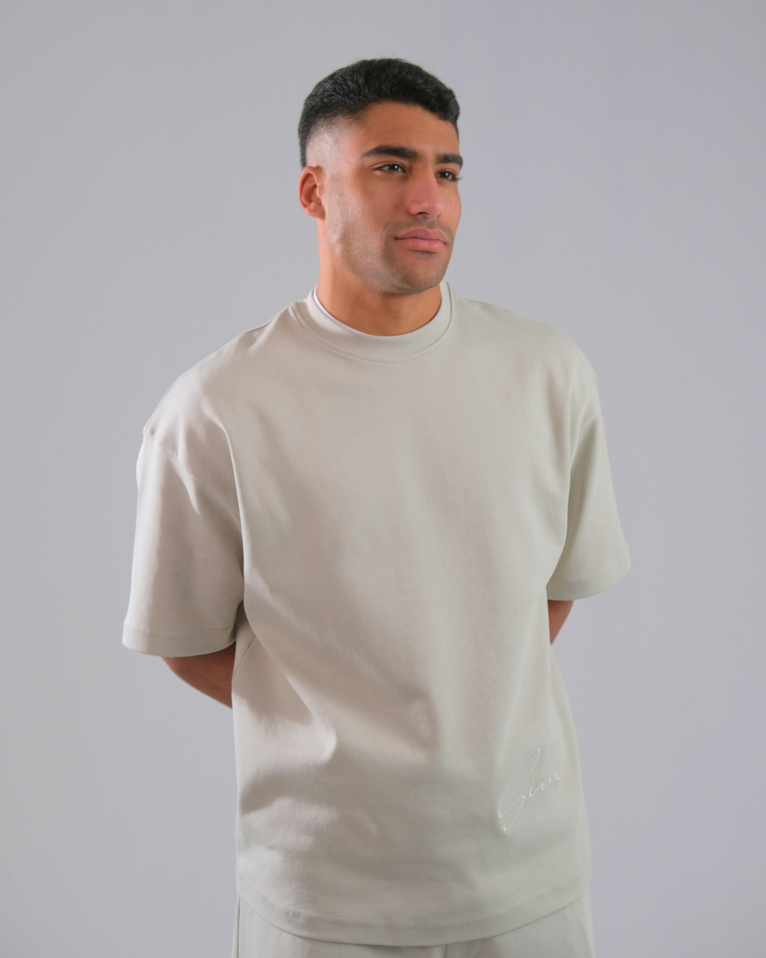 Fit Tee And Short Signature