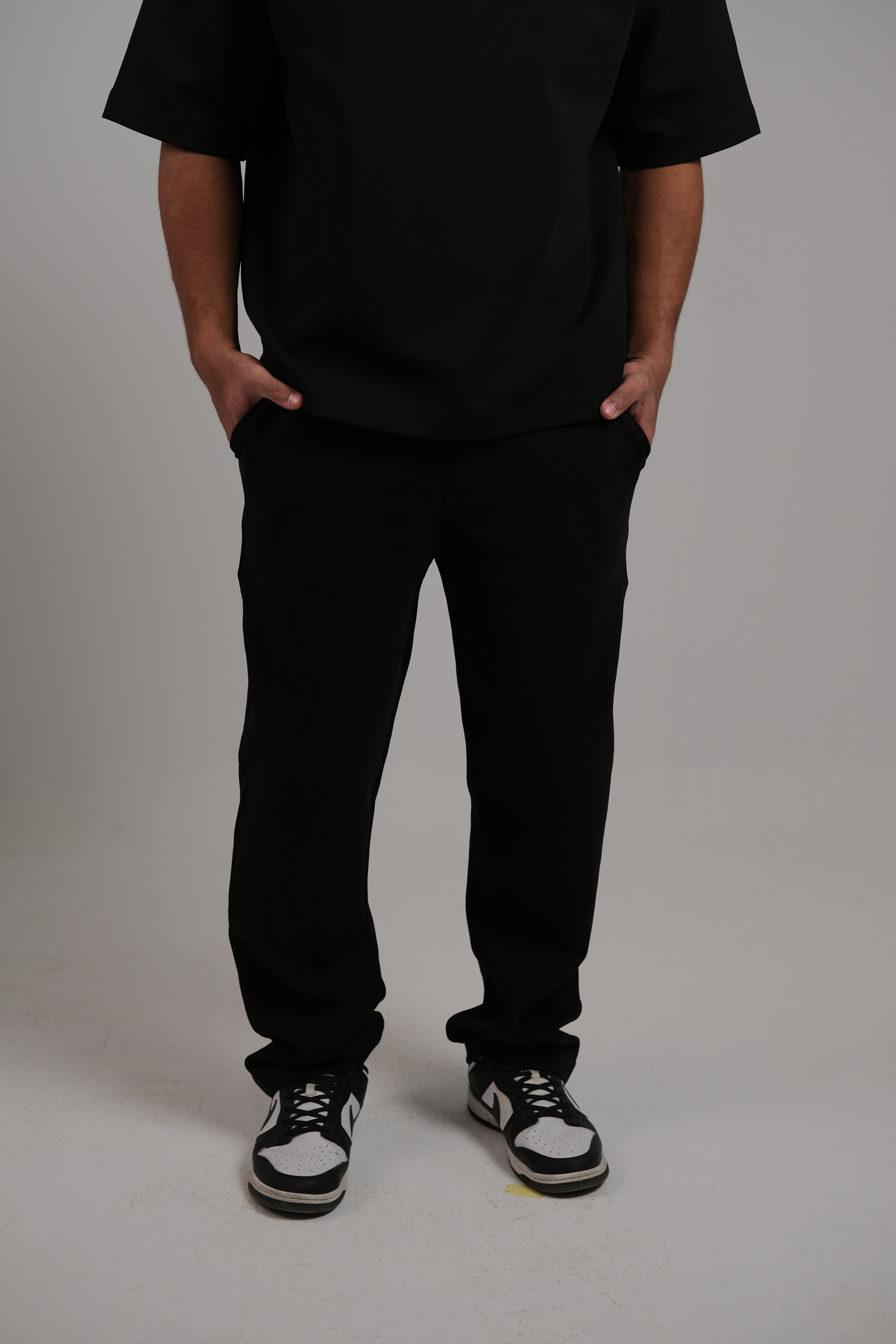 Straight pants