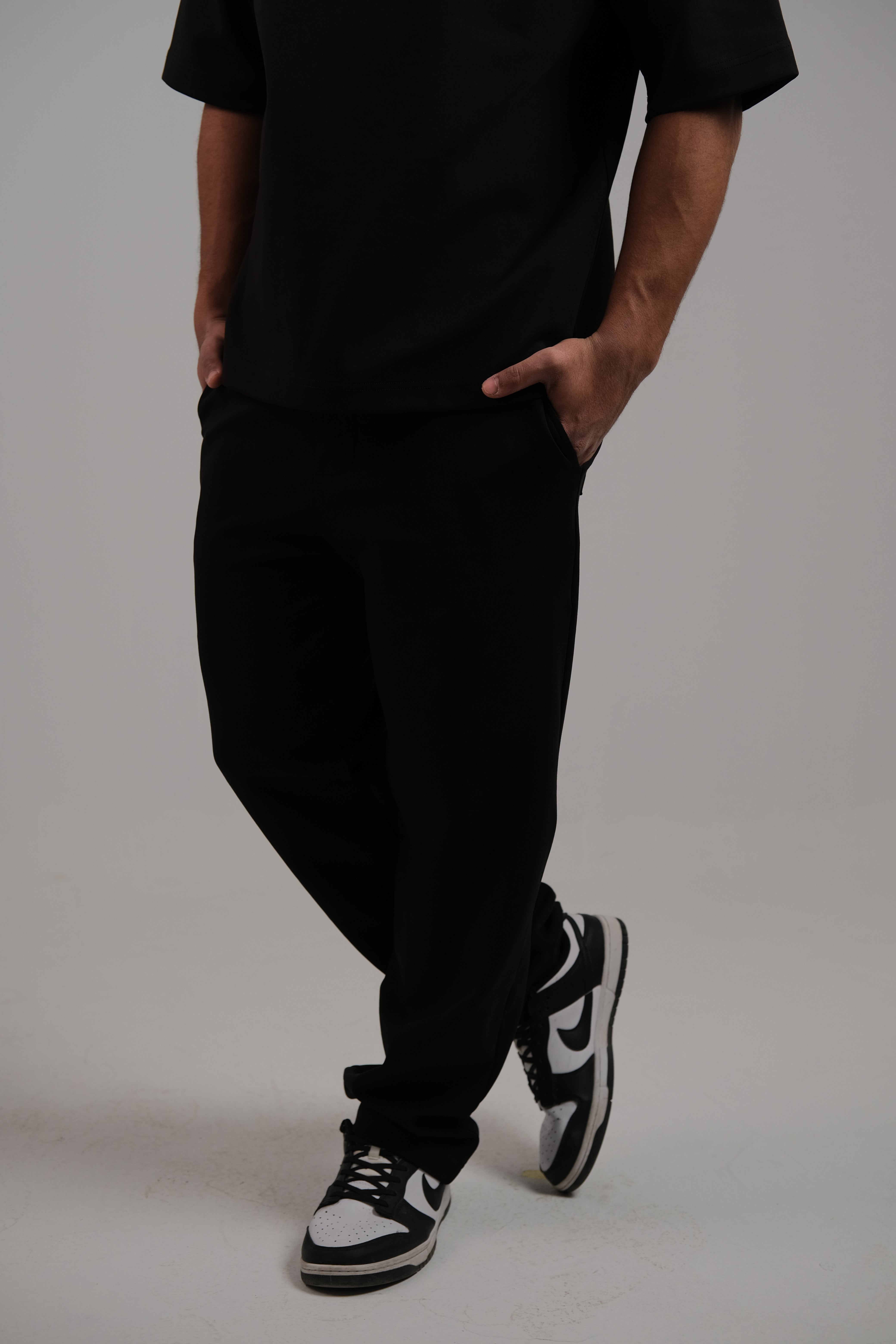 Straight pants