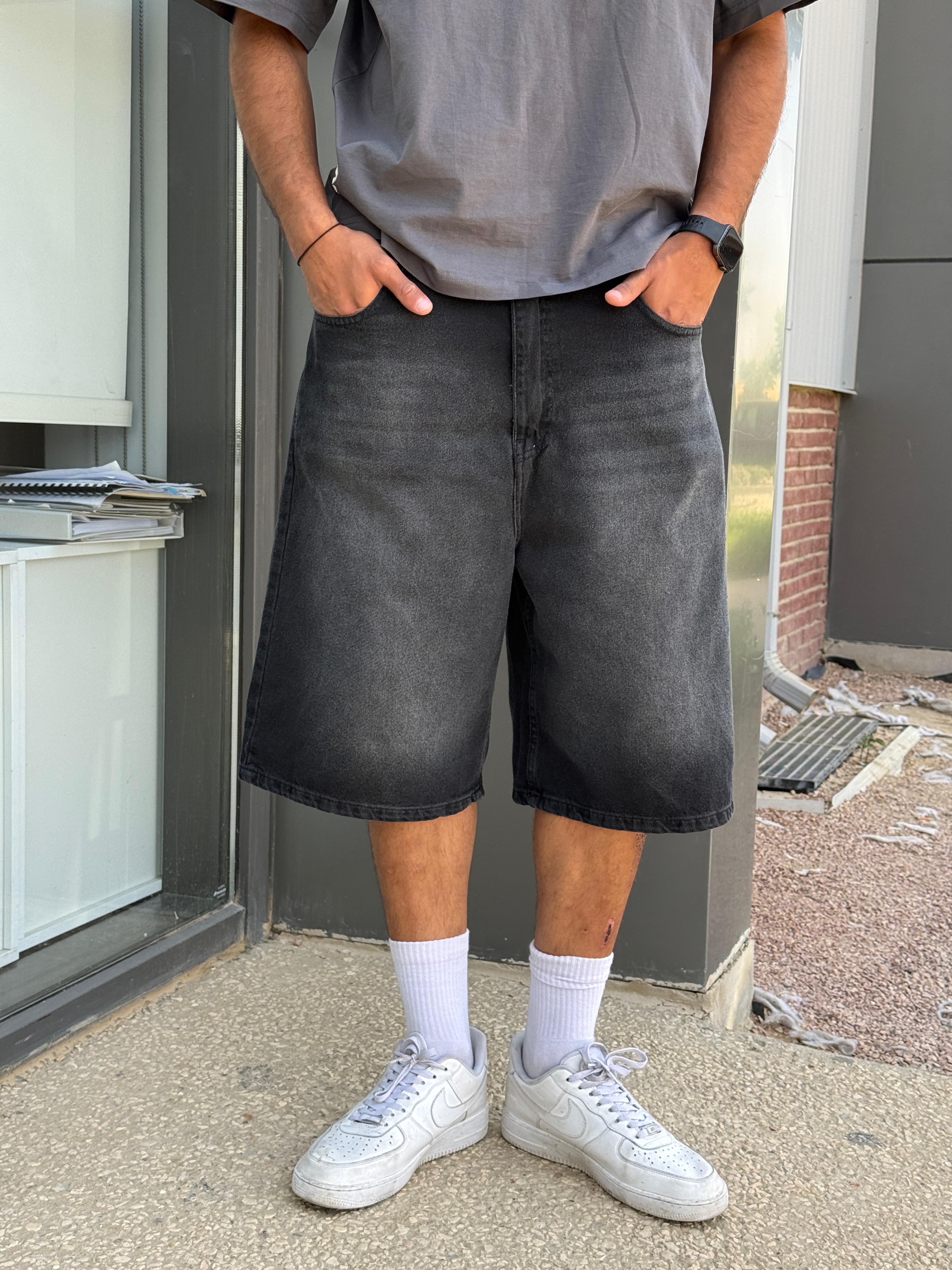 Essential Denim Washed Black